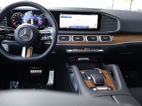 Certified 2025 Mercedes-Benz GLS 450 4MATIC w/ AMG Line Exterior image 22