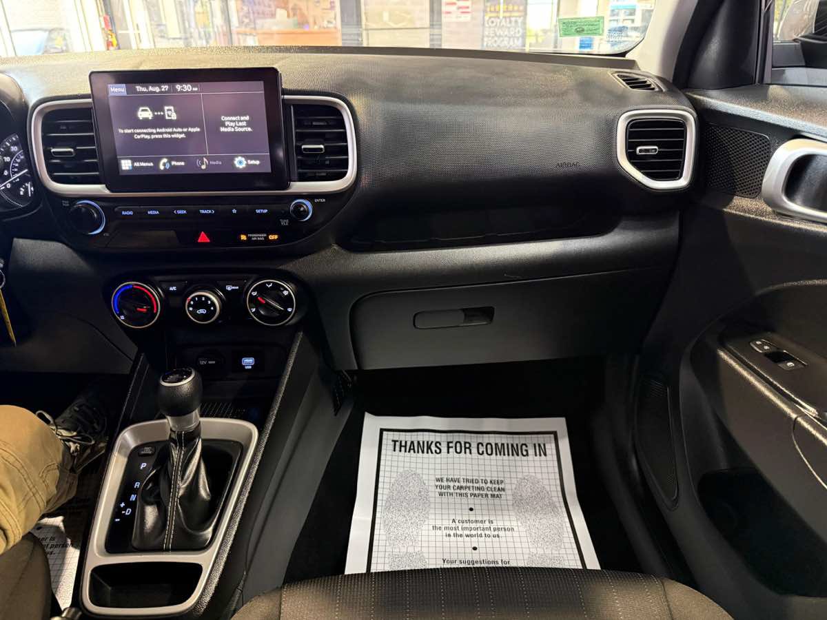 Used 2021 Hyundai Venue SE FWD image 20