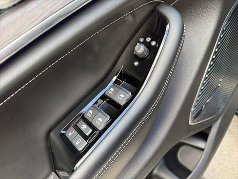 Used 2023 Jeep Grand Cherokee L Overland image 23