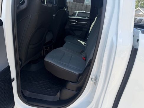 Used 2021 RAM 1500 Big Horn AWD/4WD image 9