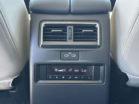 Used 2024 MAZDA CX-90 Plug-In Hybrid w/ Premium Pkg AWD/4WD image 29