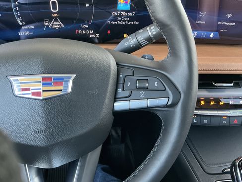 Used 2025 Cadillac XT4 Premium Luxury w/ Technology Package image 13