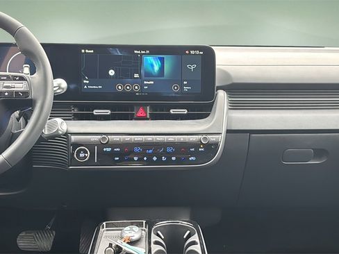 Certified 2025 Hyundai Ioniq 5 SE image 20