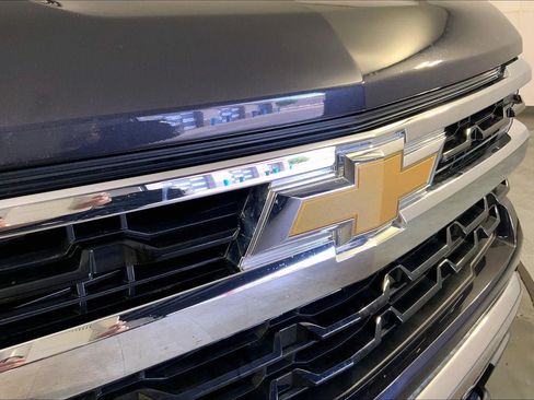 Used 2023 Chevrolet Silverado 1500 LT AWD/4WD image 28