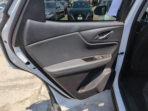 Used 2025 Chevrolet Blazer LT FWD image 25