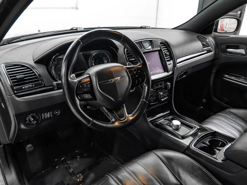 Used 2017 Chrysler 300 S w/ S Model Appearance Package RWD image 16