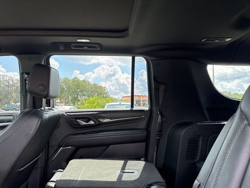 Used 2023 GMC Yukon XL Denali image 21