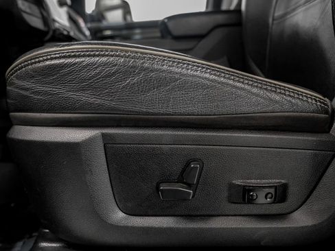 Used 2022 RAM 2500 Limited w/ Night Edition image 32