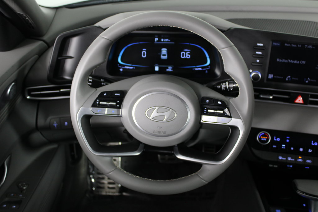Certified 2026 Hyundai Elantra Sport FWD image 21