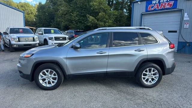 Used 2015 Jeep Cherokee Latitude AWD/4WD image 2