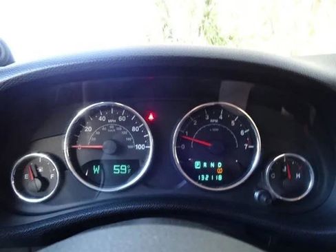 Used 2012 Jeep Wrangler Sport w/ Connectivity Group image 39