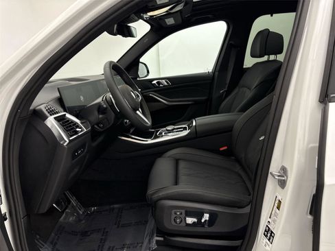 New 2026 BMW X5 xDrive40i w/ M Sport Package image 25