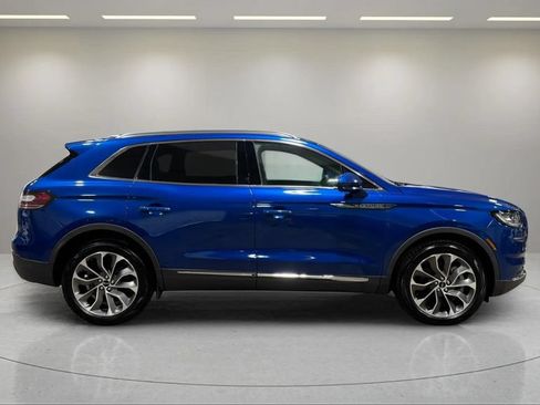 Used 2021 Lincoln Nautilus Reserve w/ Cargo Utility Package AWD/4WD image 2