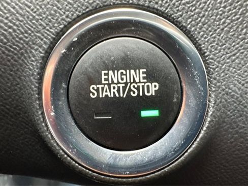 Used 2022 GMC Terrain SLE w/ Driver Convenience Package image 35