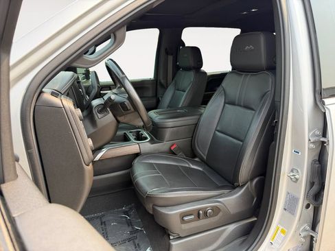 Used 2022 Chevrolet Silverado 3500 High Country AWD/4WD image 21