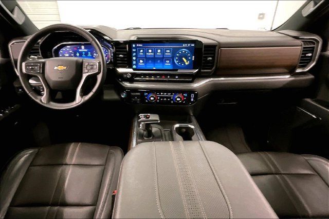 Used 2024 Chevrolet Silverado 1500 High Country w/ LPO, Dark Essentials Package AWD/4WD image 19