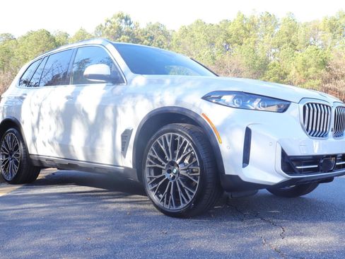 New 2026 BMW X5 xDrive40i w/ Premium Package image 8