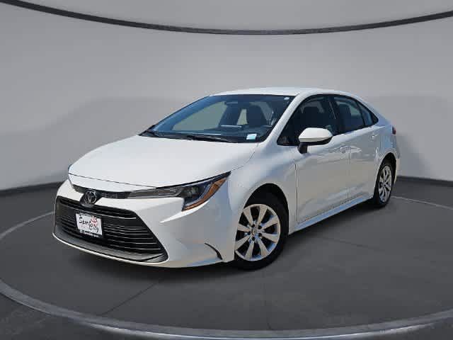 Used 2025 Toyota Corolla LE FWD image 1