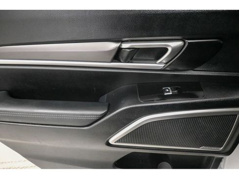 Used 2024 Kia Telluride S image 19