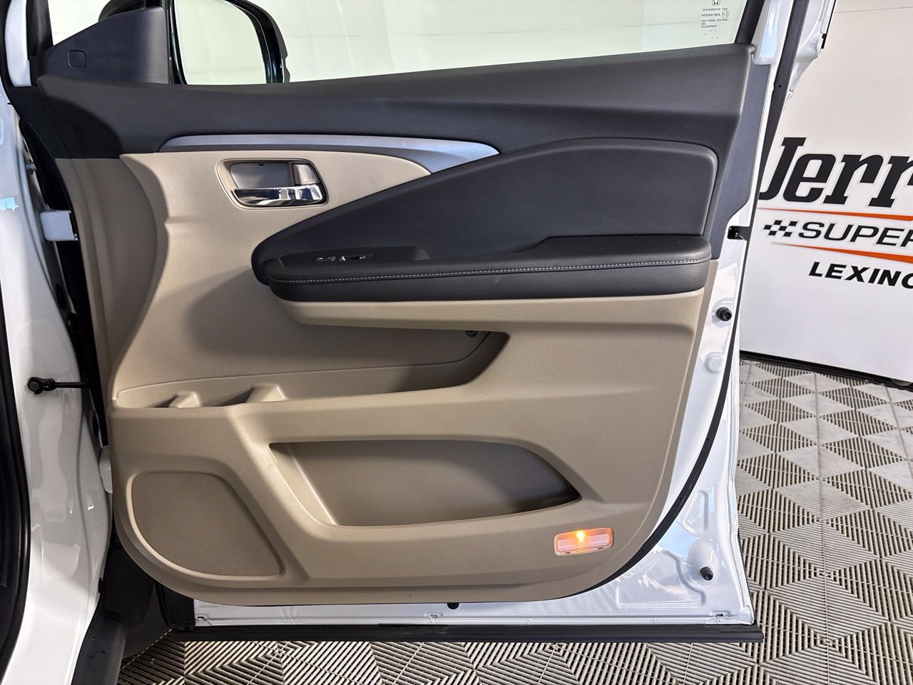 Used 2023 Honda Ridgeline RTL-E image 31