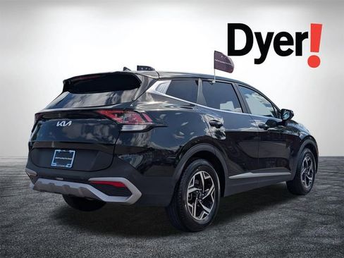 Certified 2024 Kia Sportage LX image 6