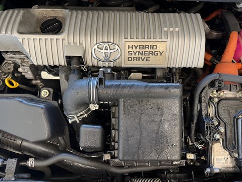 Used 2013 Toyota Prius Persona Series FWD image 10
