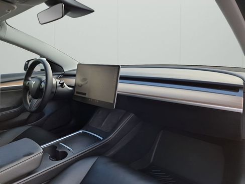 Used 2021 Tesla Model 3 Standard Range Plus image 14