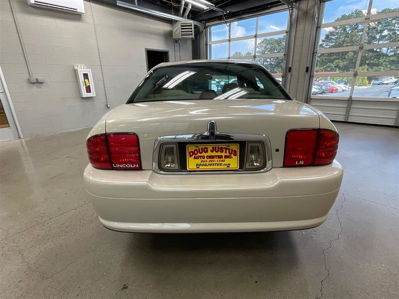 Used 2001 Lincoln LS RWD image 4