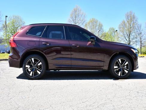 New 2026 Volvo XC60 B5 Plus w/ Protection Package Premier AWD/4WD image 8