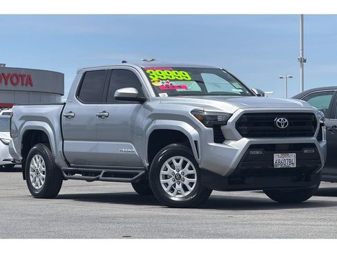 Used 2024 Toyota Tacoma SR5 AWD/4WD image 2