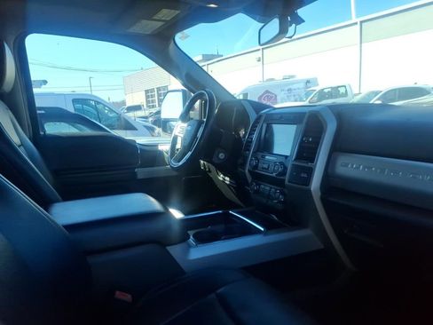 Used 2021 Ford F250 Lariat image 7