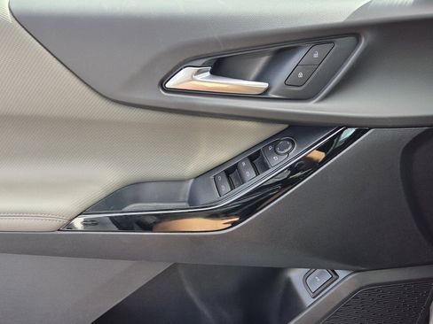 New 2026 Chevrolet Equinox LT w/ Convenience Package II image 13