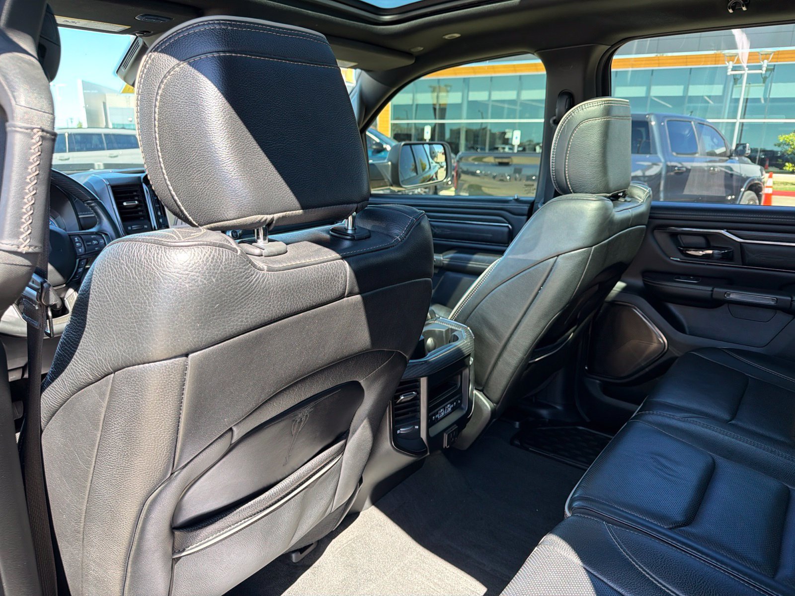 Used 2022 RAM 1500 Limited AWD/4WD image 17