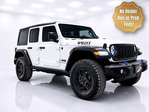 Used 2024 Jeep Wrangler Unlimited AWD/4WD image 2