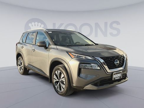 Used 2023 Nissan Rogue SV w/ SV Premium B Package image 10