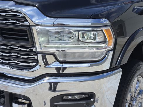 Used 2024 RAM 2500 Limited AWD/4WD image 11
