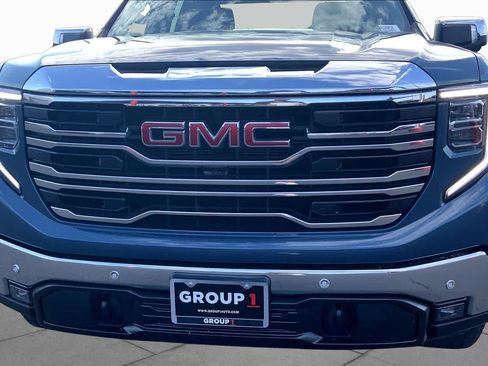 Used 2024 GMC Sierra 1500 SLT w/ SLT Convenience Package AWD/4WD image 30