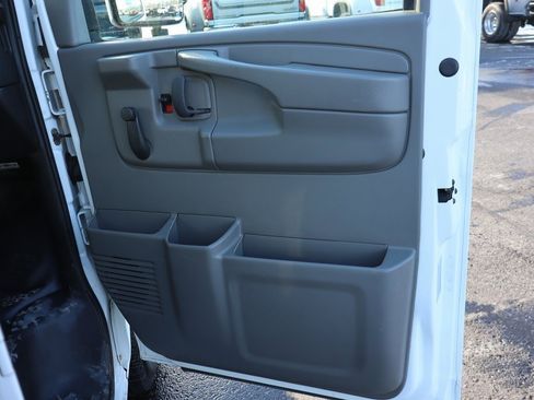 Used 2014 GMC Savana 3500 Work Van image 27