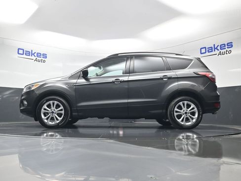 Used 2018 Ford Escape SE image 40