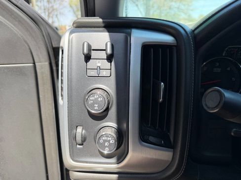 Used 2015 GMC Sierra 1500 SLT w/ SLT Crew Cab Value Package image 9