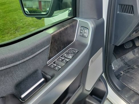 Used 2022 Ford F150 Lariat w/ Equipment Group 502A High AWD/4WD image 14