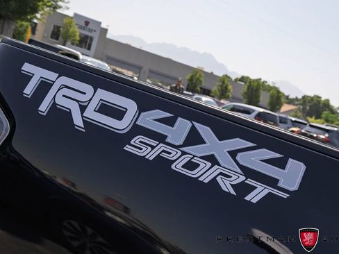 Used 2021 Toyota Tacoma TRD Sport w/ TRD Premium Sport Package AWD/4WD image 10