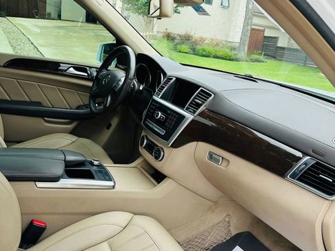 Used 2016 Mercedes-Benz GL 450 4MATIC image 15