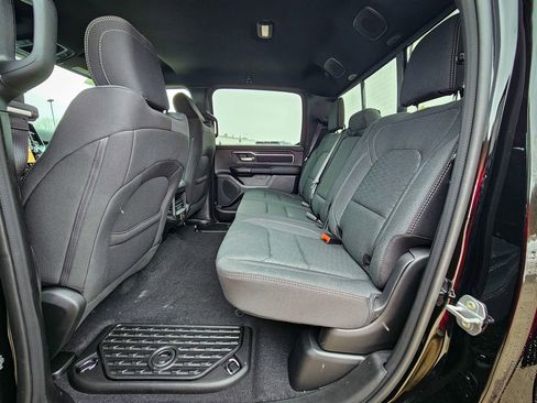 New 2026 RAM 1500 4x4 Crew Cab image 36