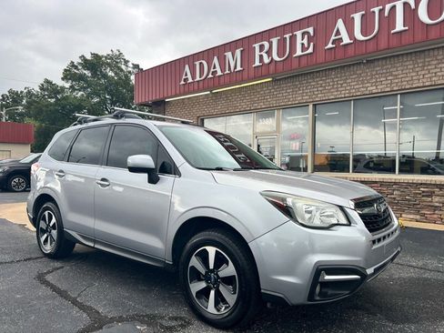Used 2017 Subaru Forester 2.5i Limited image 2