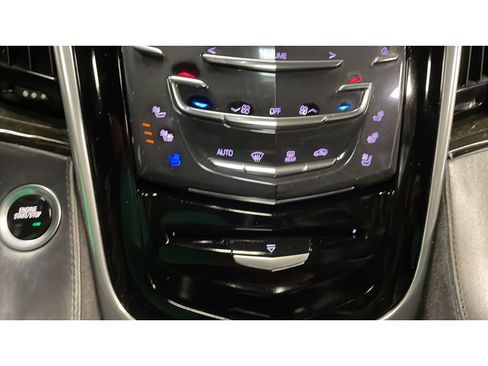 Used 2019 Cadillac Escalade Platinum AWD/4WD image 14