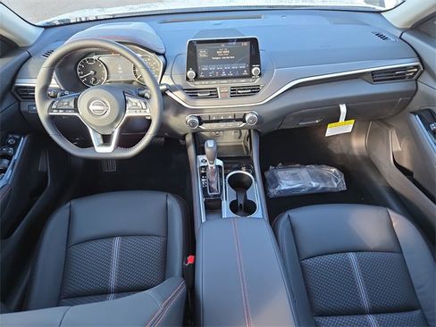 New 2025 Nissan Altima 2.5 SR image 12