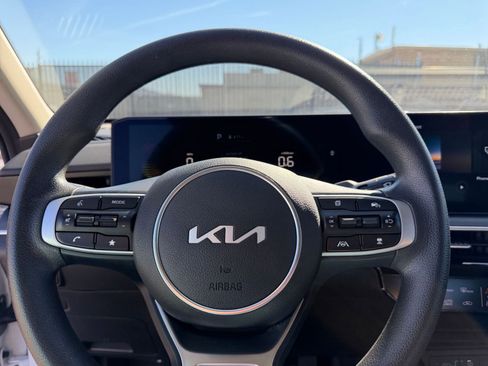 Used 2025 Kia K5 LXS image 27