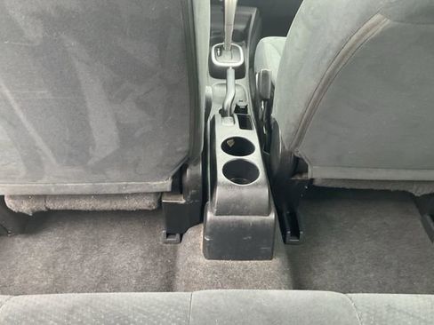 Used 2010 Nissan Versa 1.8 S image 11