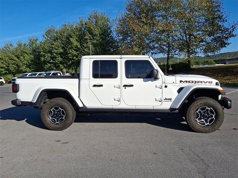Used 2021 Jeep Gladiator Mojave w/ Cold Weather Group image 9
